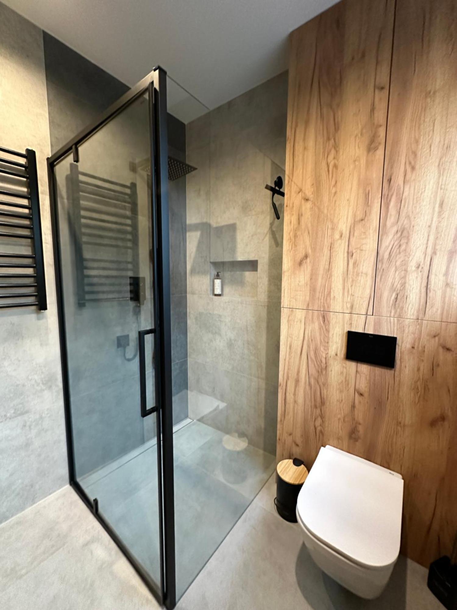 Podmiejski Zakatek Przy Targach Kielce, Goraca Balia Z Jaccuzi, Centrum Kielc 8km, Faktury Vat